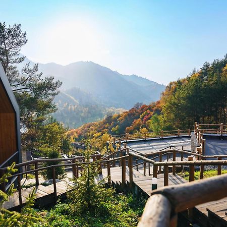 Qazaq Auyl Eco Hotel Almaty Ngoại thất bức ảnh