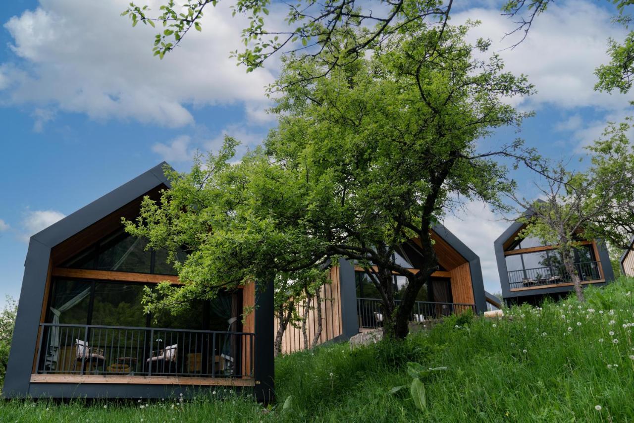 Qazaq Auyl Eco Hotel Almaty Ngoại thất bức ảnh