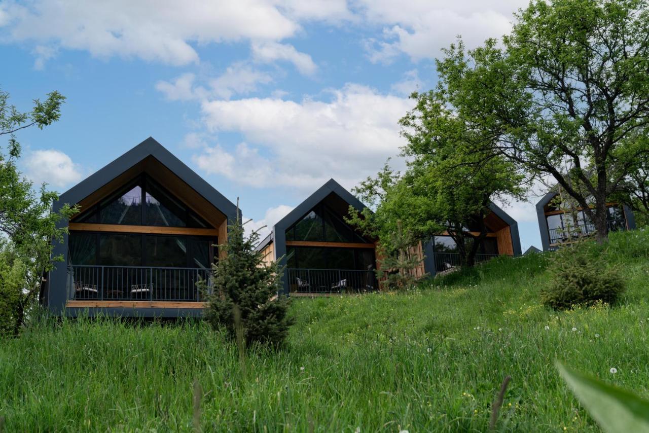 Qazaq Auyl Eco Hotel Almaty Ngoại thất bức ảnh
