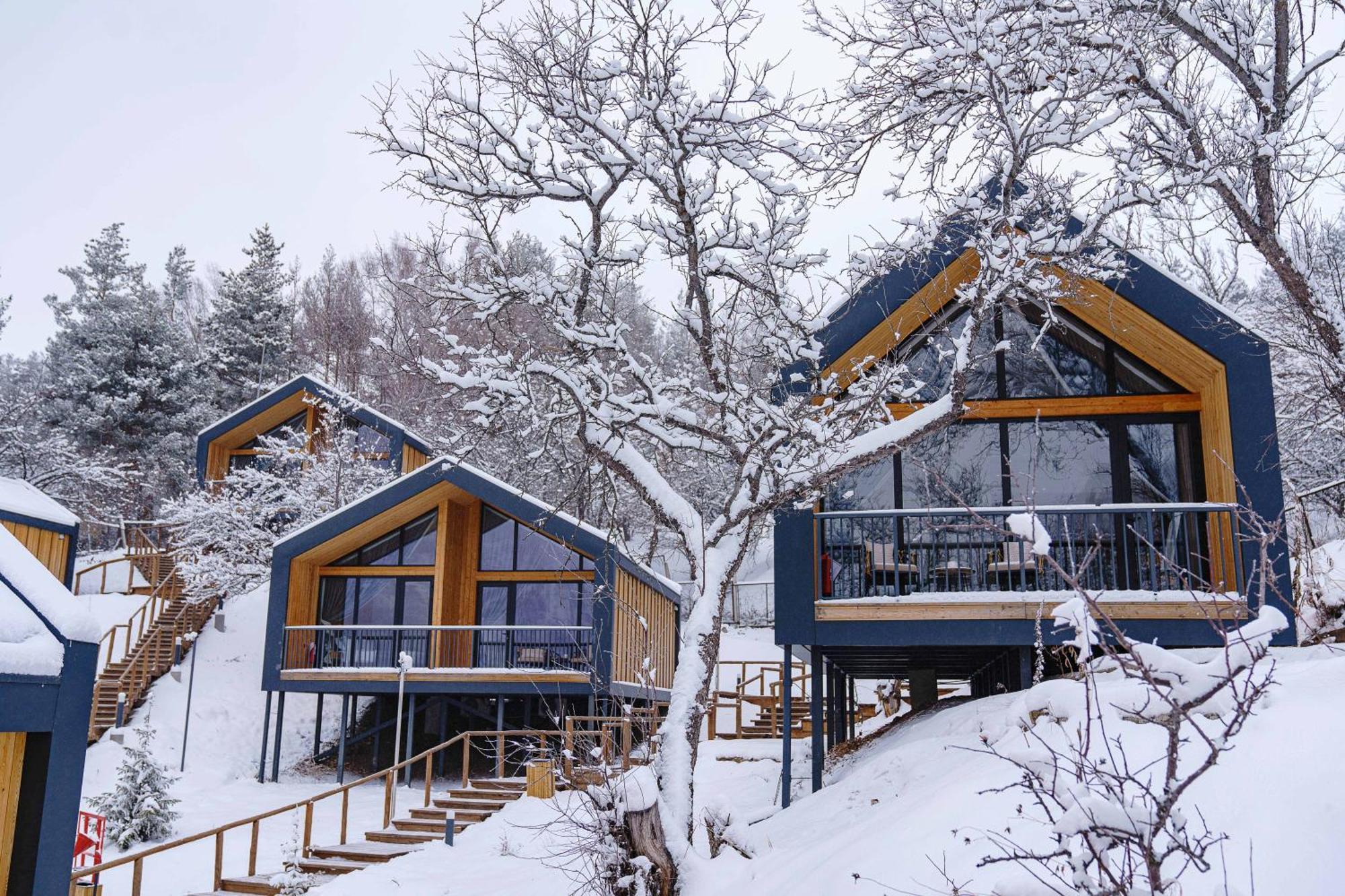 Qazaq Auyl Eco Hotel Almaty Ngoại thất bức ảnh