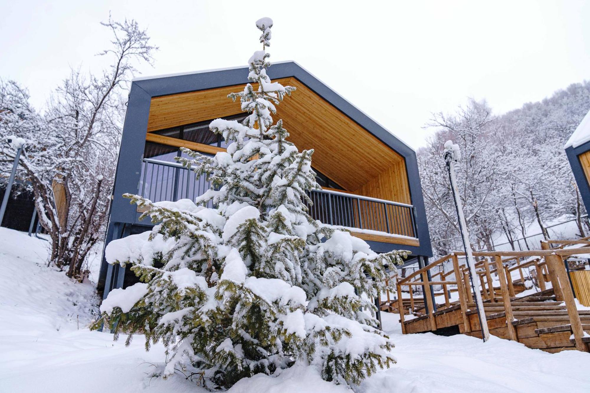 Qazaq Auyl Eco Hotel Almaty Ngoại thất bức ảnh