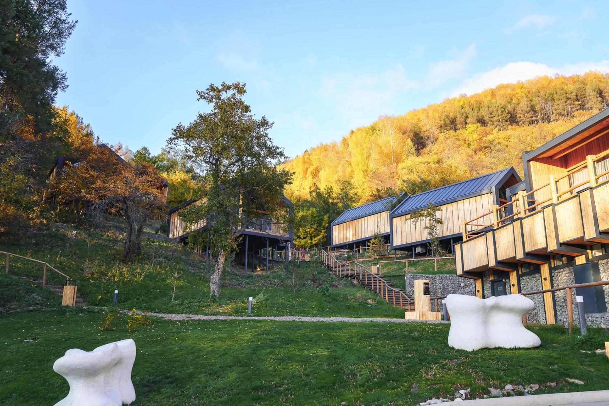 Qazaq Auyl Eco Hotel Almaty Ngoại thất bức ảnh