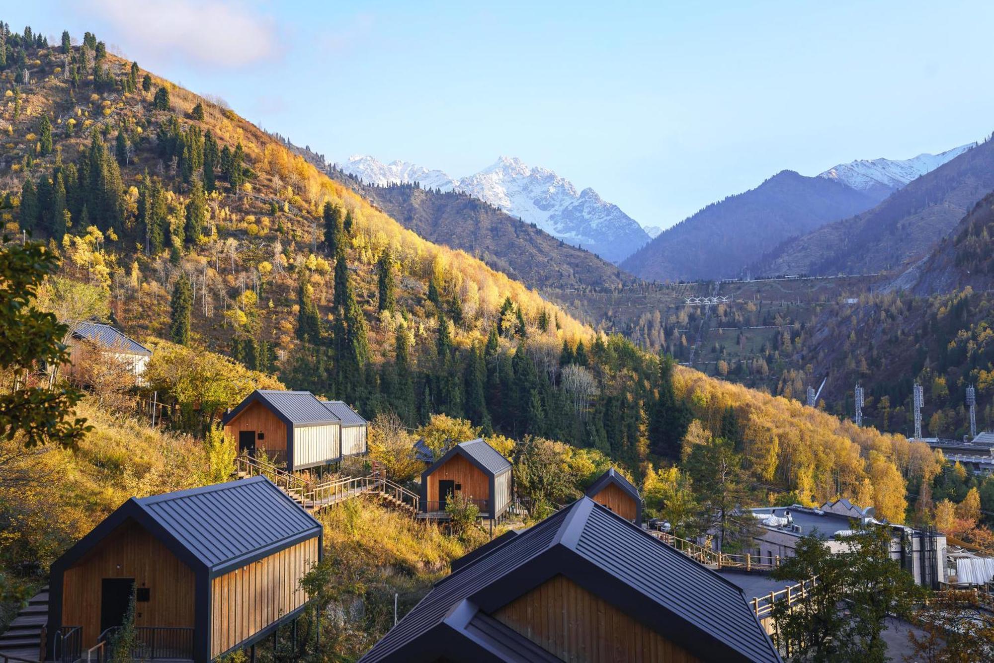 Qazaq Auyl Eco Hotel Almaty Ngoại thất bức ảnh