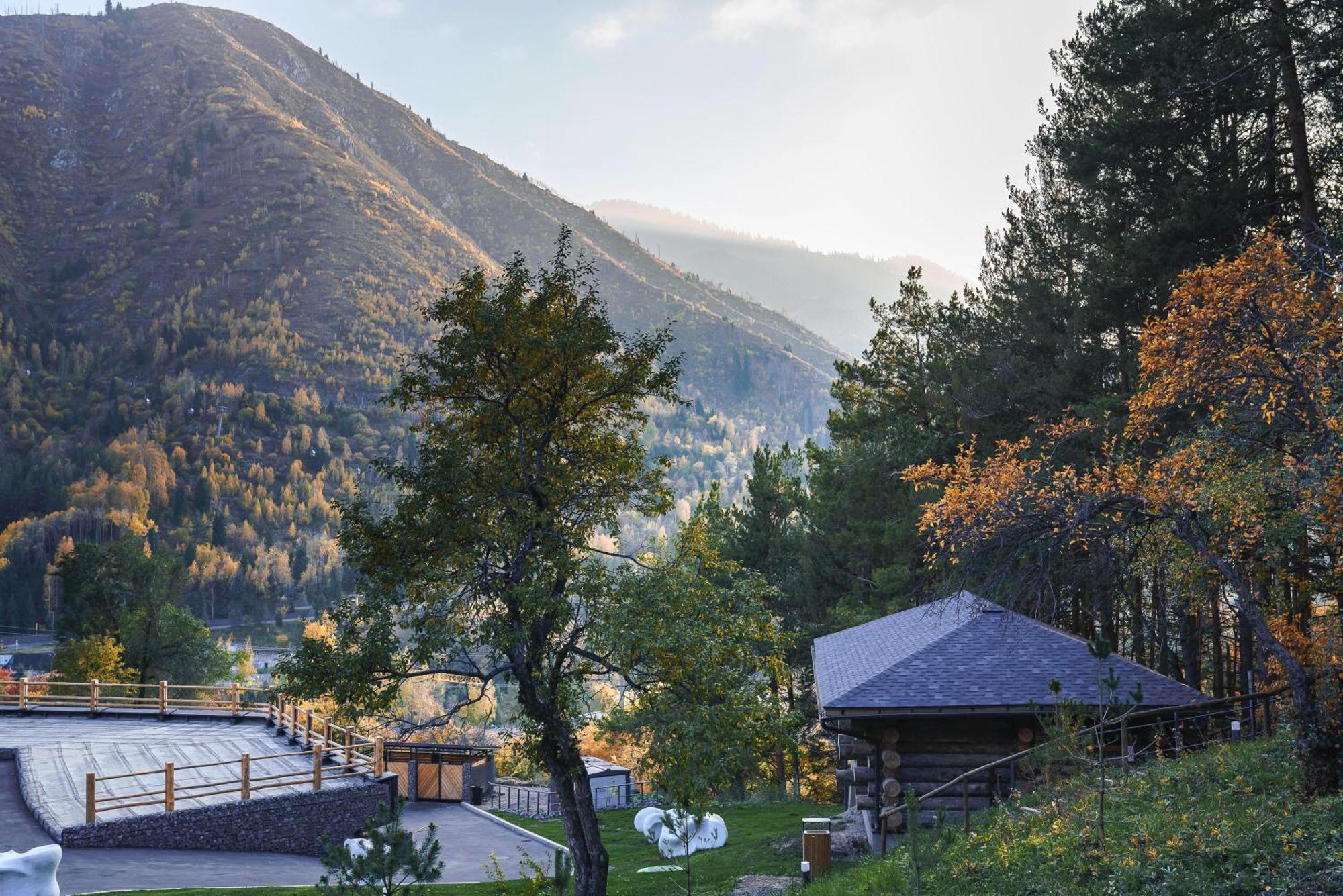 Qazaq Auyl Eco Hotel Almaty Ngoại thất bức ảnh