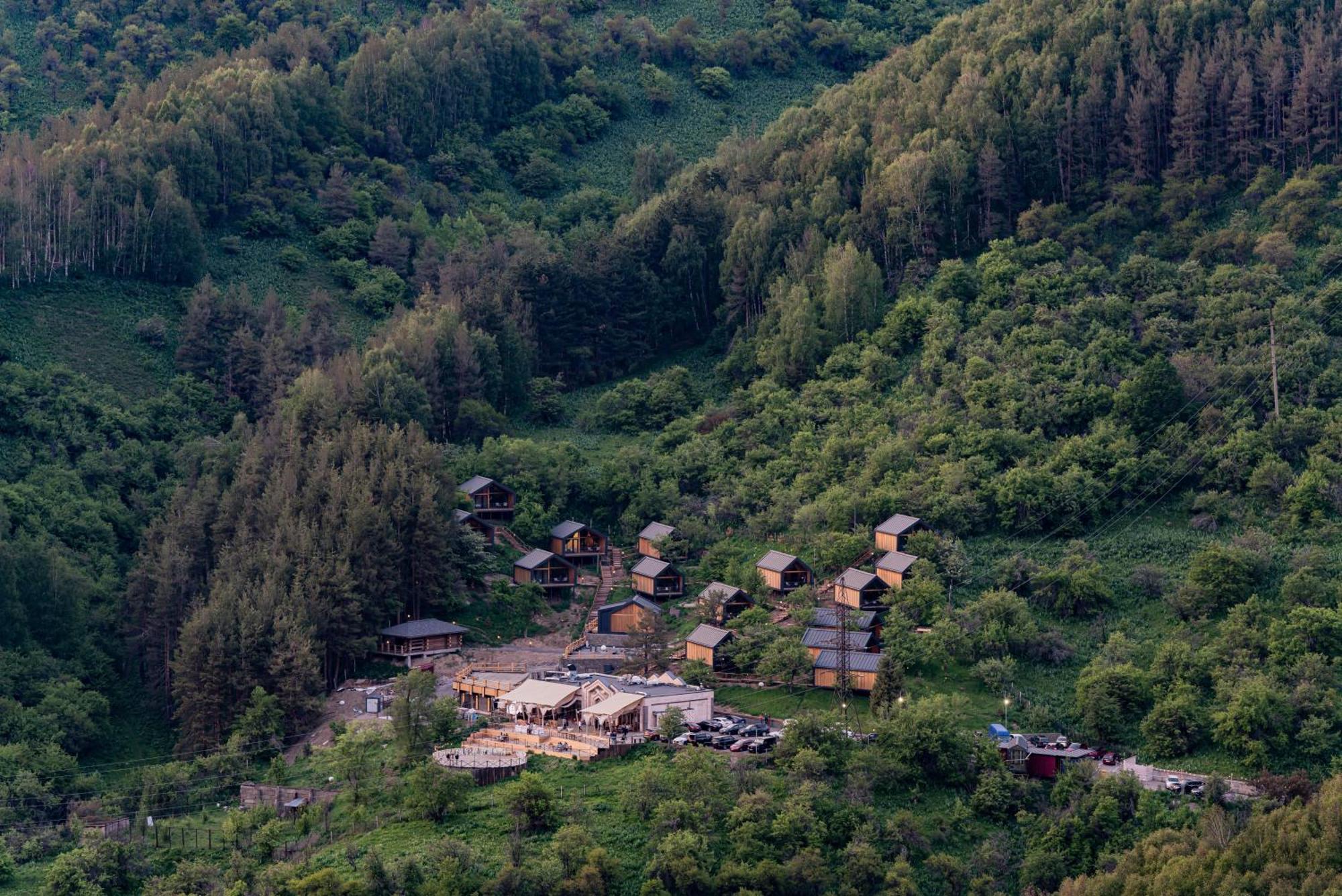 Qazaq Auyl Eco Hotel Almaty Ngoại thất bức ảnh