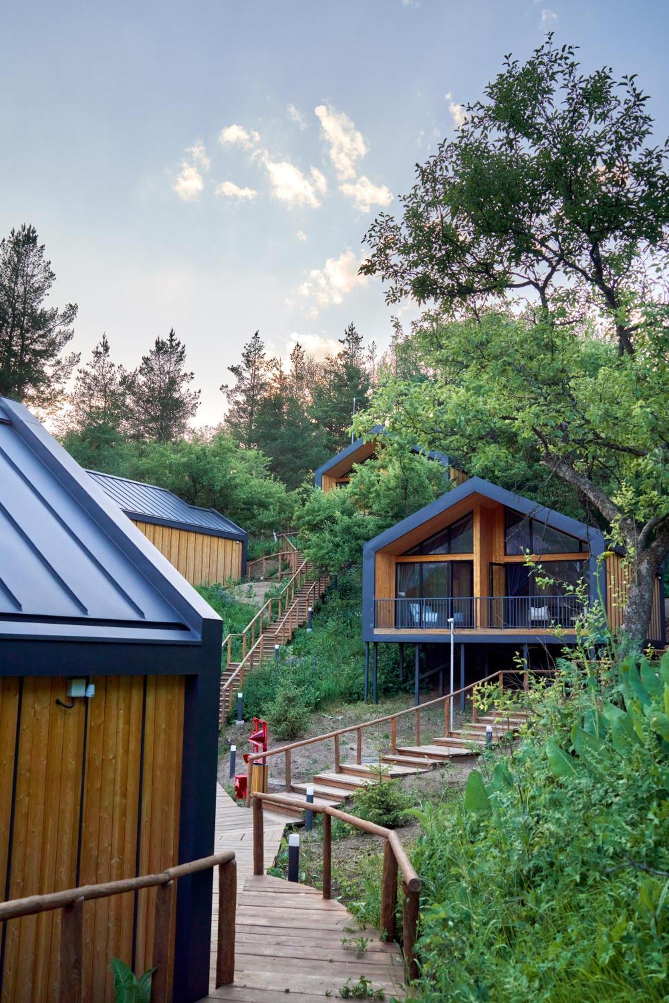Qazaq Auyl Eco Hotel Almaty Ngoại thất bức ảnh