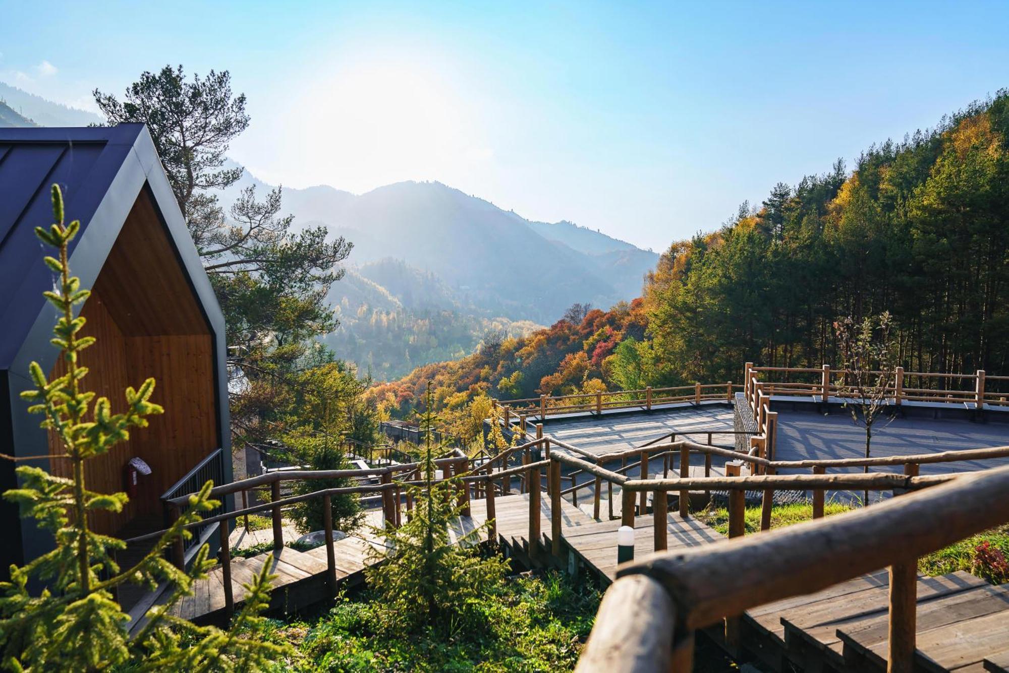 Qazaq Auyl Eco Hotel Almaty Ngoại thất bức ảnh